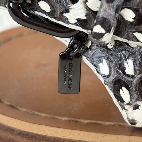 Coach‎ Sandals Womens 9.5B Snake Print Clarkson Leather T-Strap Adjustable Thong - Picture 5 of 14